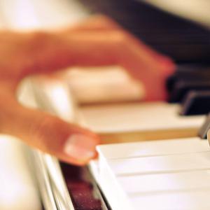 女生把疾子放在放民里不能悼
